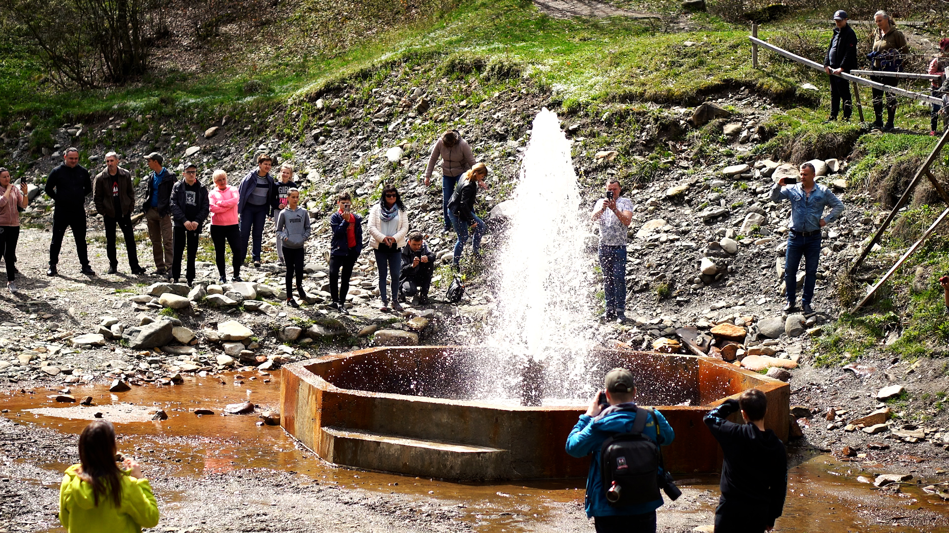 A vucskómezői gejzír